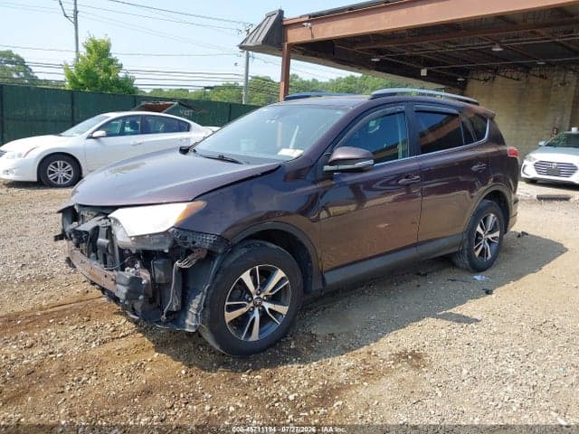 2017 TOYOTA RAV4 XLE 2