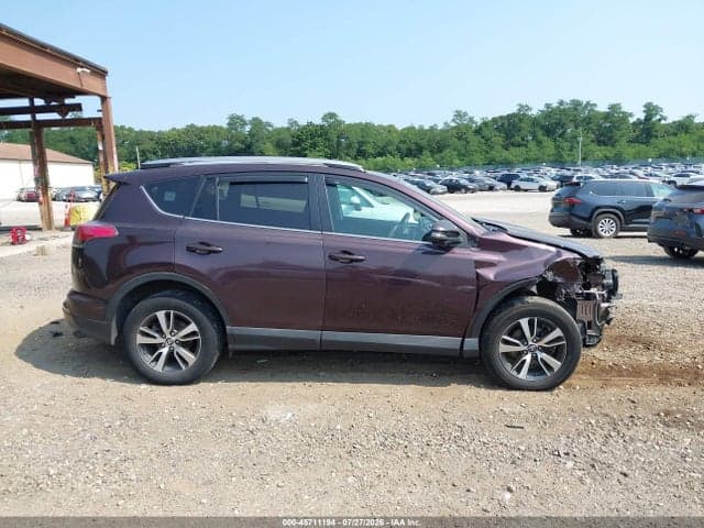 2017 TOYOTA RAV4 XLE 14