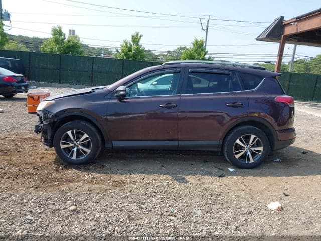 2017 TOYOTA RAV4 XLE 15