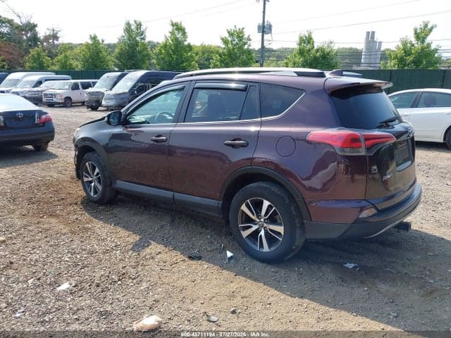 2017 TOYOTA RAV4 XLE 3