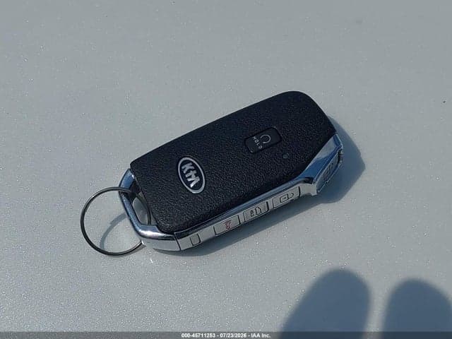 2020 KIA CADENZA LIMITED 11
