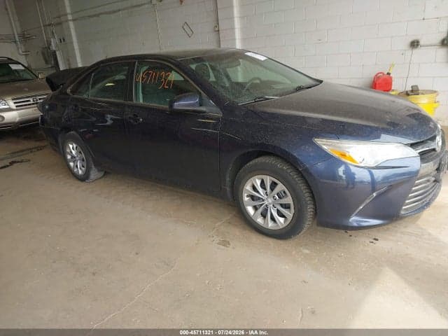 2017 TOYOTA CAMRY LE 1