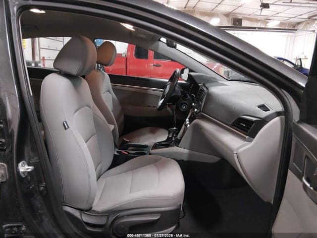 2020 HYUNDAI ELANTRA SE 5