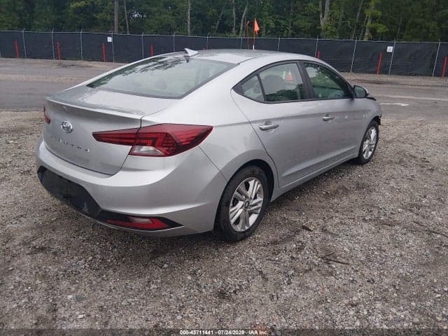 2020 HYUNDAI ELANTRA SEL 4