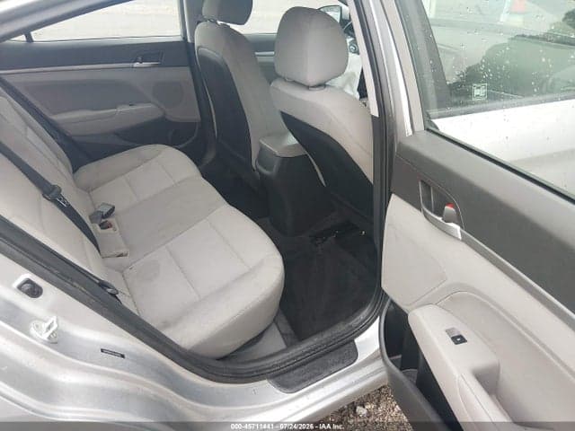 2020 HYUNDAI ELANTRA SEL 8