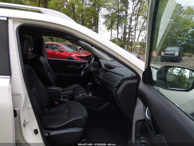 2017 NISSAN ROGUE SL 5
