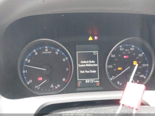 2018 TOYOTA RAV4 LE 7