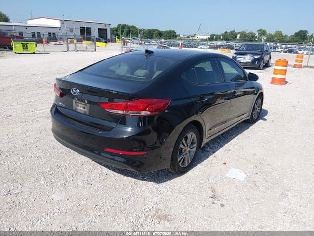 2017 HYUNDAI ELANTRA SE 4