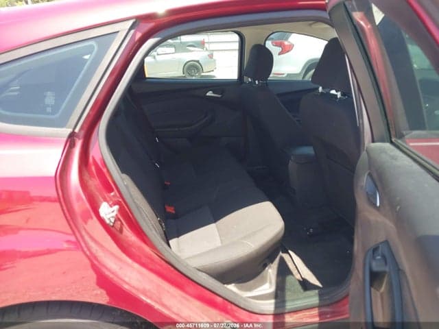 2017 FORD FOCUS SE 8