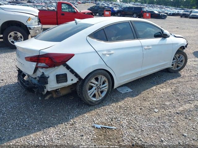 2020 HYUNDAI ELANTRA SEL 4