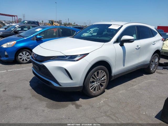 2023 TOYOTA VENZA XLE 2