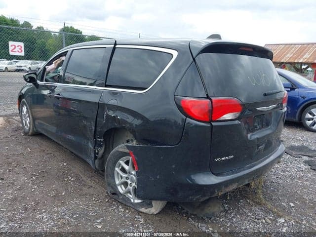 2023 CHRYSLER VOYAGER LX 3