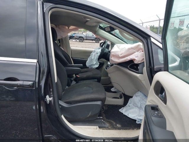 2023 CHRYSLER VOYAGER LX 5