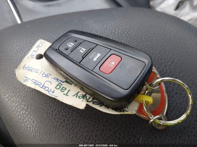 2018 TOYOTA CAMRY SE 11