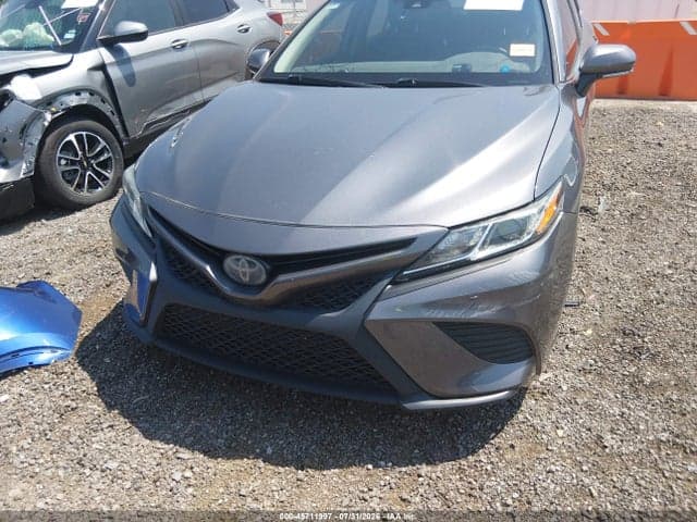 2018 TOYOTA CAMRY SE 12