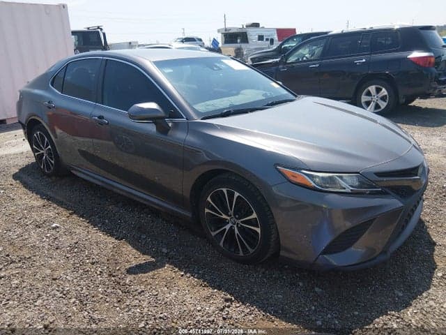 2018 TOYOTA CAMRY SE 13