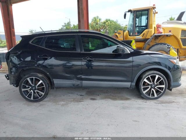 2017 NISSAN ROGUE SPORT SL 13