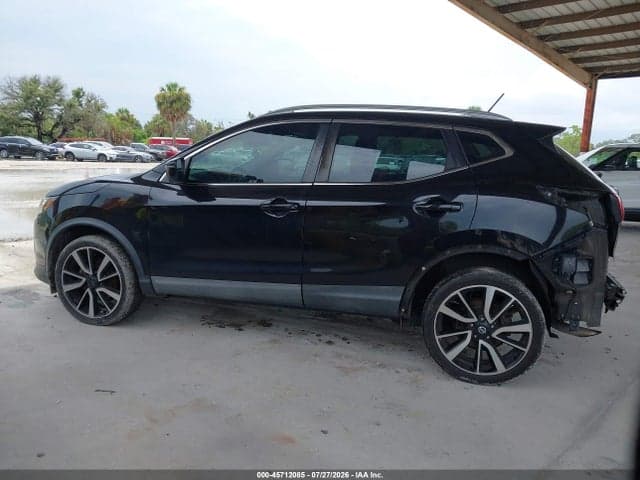 2017 NISSAN ROGUE SPORT SL 14