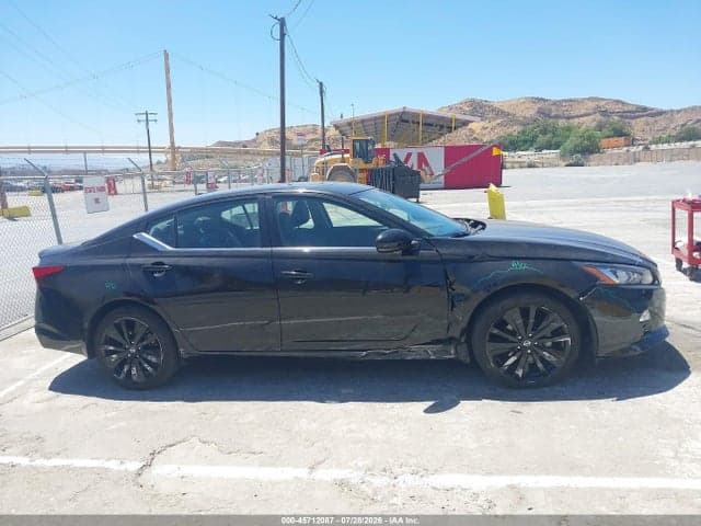 2022 NISSAN ALTIMA SR FWD 13