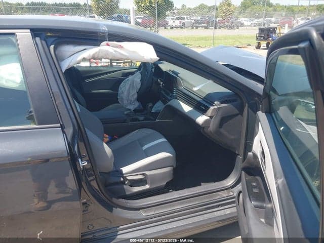 2025 TOYOTA CAMRY SE 5
