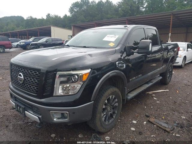 2017 NISSAN TITAN XD PRO-4X GAS 2