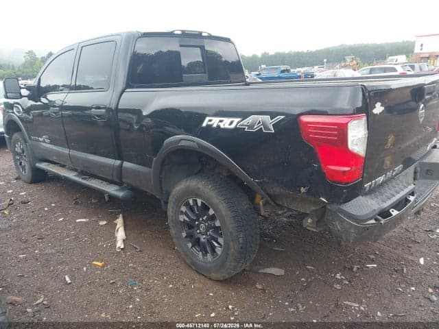 2017 NISSAN TITAN XD PRO-4X GAS 3