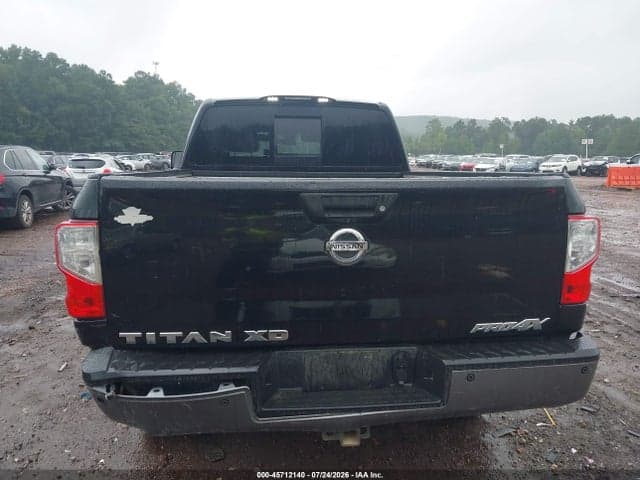 2017 NISSAN TITAN XD PRO-4X GAS 6