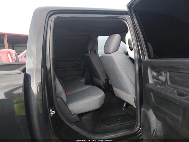 2017 RAM 2500 TRADESMAN 4X4 6'4 BOX 8