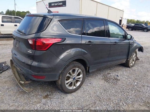 2019 FORD ESCAPE SE 4