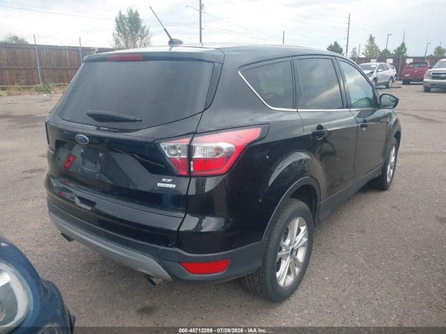 2017 FORD ESCAPE SE 4