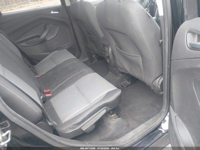 2017 FORD ESCAPE SE 8