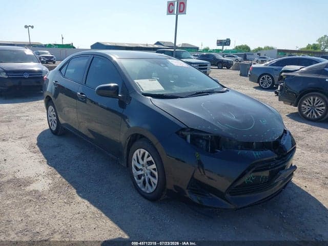 2018 TOYOTA COROLLA LE 1