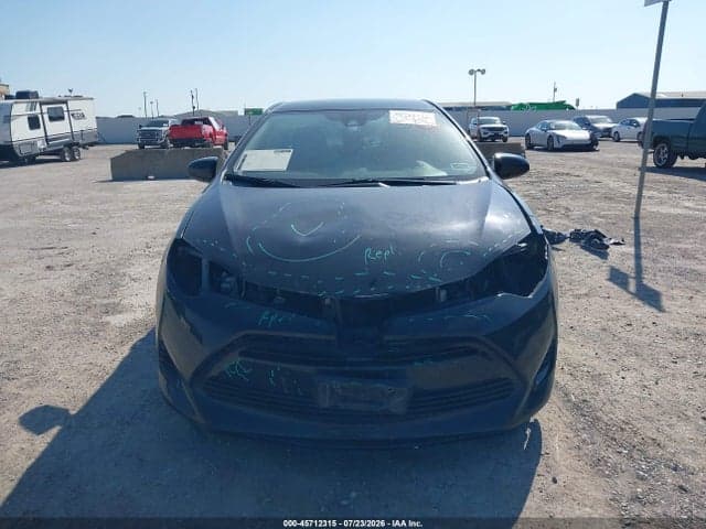 2018 TOYOTA COROLLA LE 13