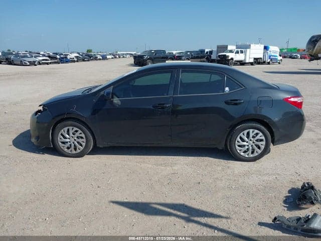 2018 TOYOTA COROLLA LE 15
