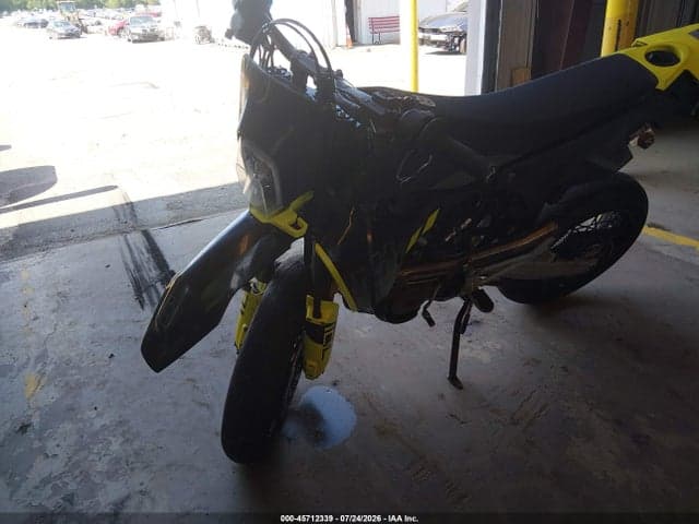 2023 HUSQVARNA SUPERMOTO 701 2
