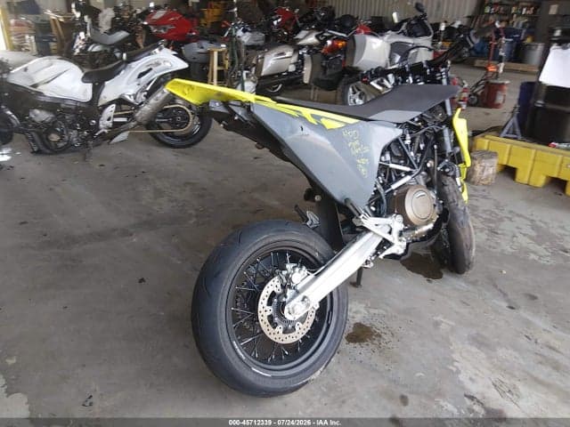 2023 HUSQVARNA SUPERMOTO 701 4