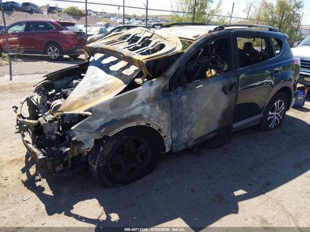 2018 TOYOTA RAV4 LE 2