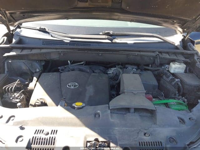 2017 TOYOTA HIGHLANDER SE 10