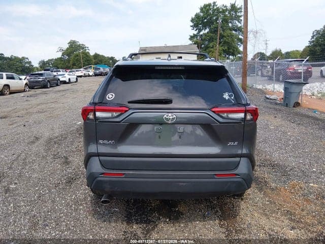 2024 TOYOTA RAV4 XLE PREMIUM 17