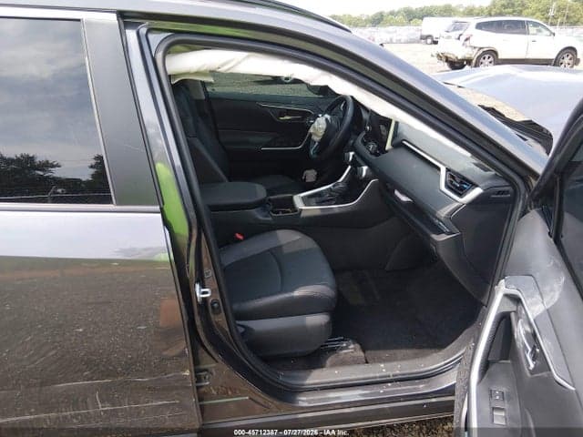 2024 TOYOTA RAV4 XLE PREMIUM 5