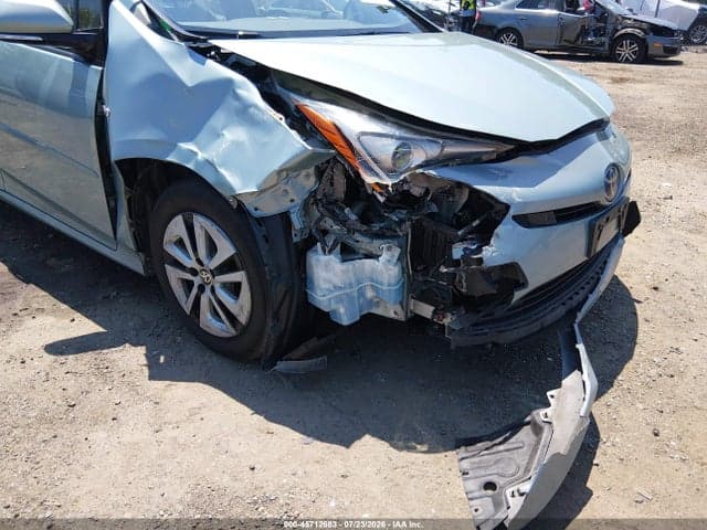 2017 TOYOTA PRIUS THREE 6