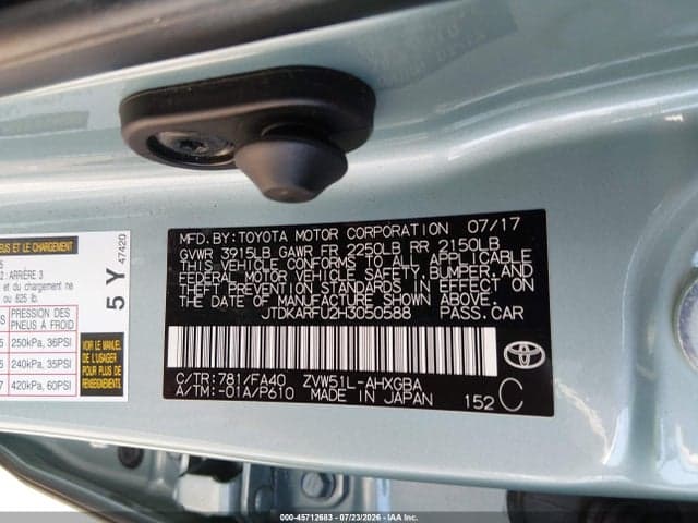 2017 TOYOTA PRIUS THREE 9