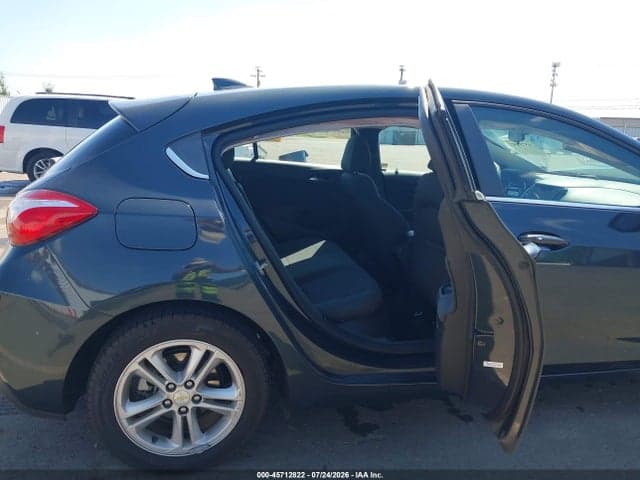 2017 CHEVROLET CRUZE LT AUTO 8