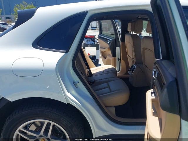 2019 PORSCHE MACAN 8