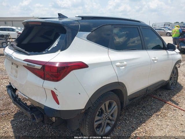 2023 KIA SELTOS S 4