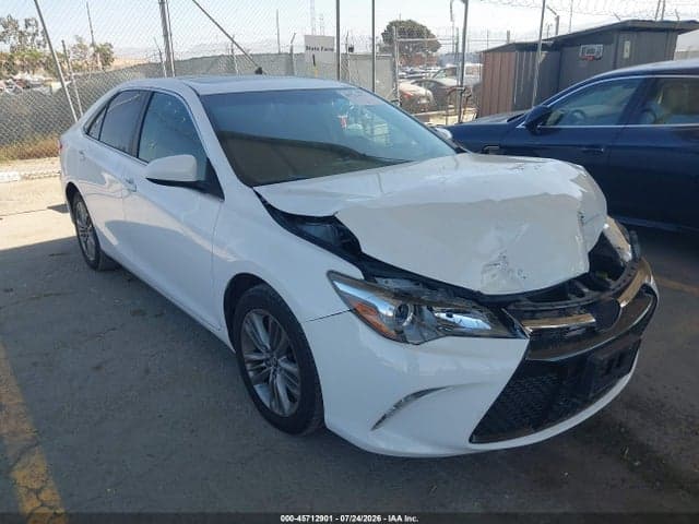 2017 TOYOTA CAMRY SE 1