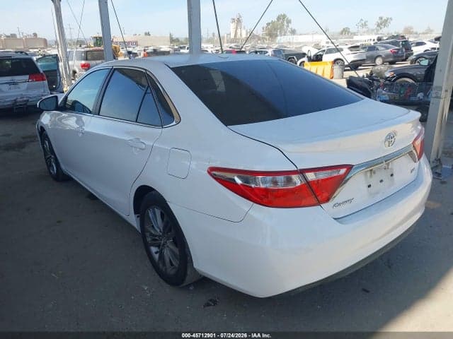 2017 TOYOTA CAMRY SE 3