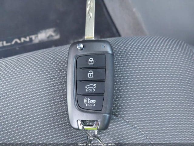 2021 HYUNDAI ELANTRA SE 11