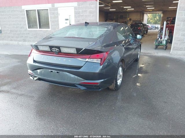 2021 HYUNDAI ELANTRA SE 4