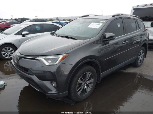 2017 TOYOTA RAV4 XLE 2